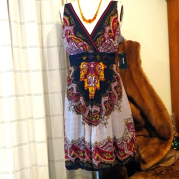 Nicole by Nicole Miller Dresses & Skirts - 🥳Nicole Miller💐H.P Berry Embellished New Dress
